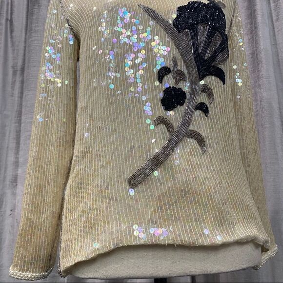 ⭐️ VINTAGE Sequin Pearl Trim Long Sleeve Top - Picture 4 of 10